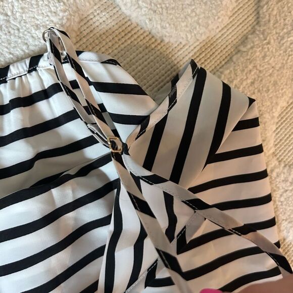 NEW J. Crew Black and White Striped Romper - Picture 4 of 5